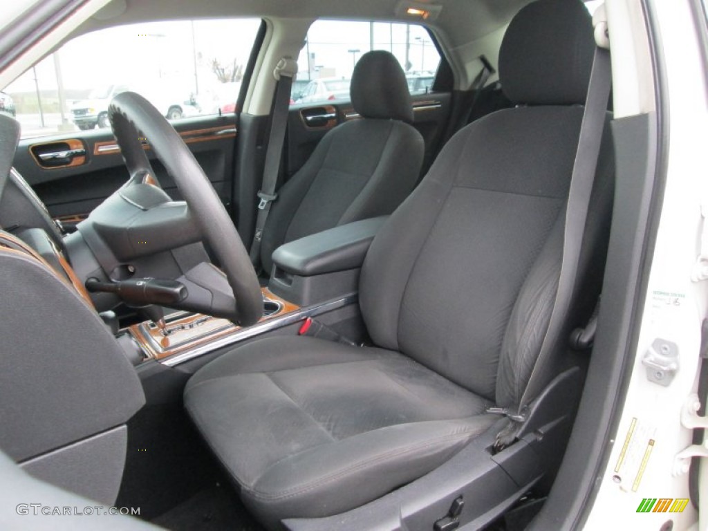 2009 300 LX - Stone White / Dark Slate Gray photo #14