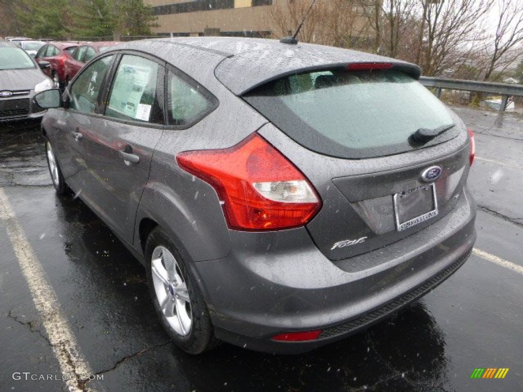 2014 Focus SE Hatchback - Sterling Gray / Charcoal Black photo #4