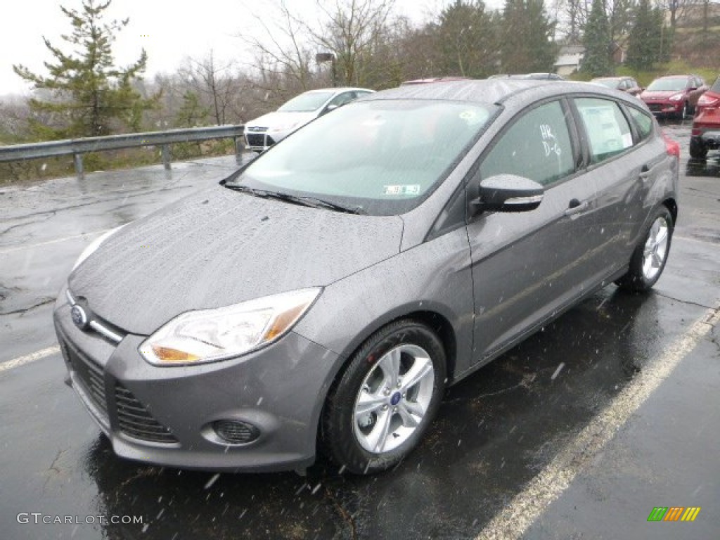 2014 Focus SE Hatchback - Sterling Gray / Charcoal Black photo #5