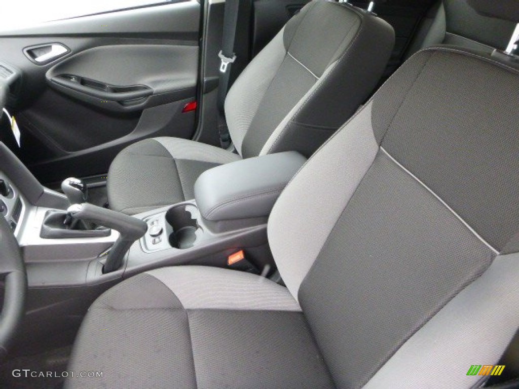 2014 Focus SE Hatchback - Sterling Gray / Charcoal Black photo #8