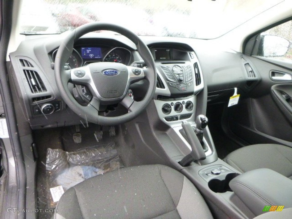 2014 Focus SE Hatchback - Sterling Gray / Charcoal Black photo #10