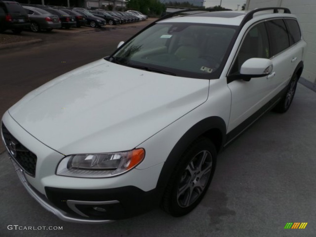 Ice White 2015 Volvo XC70 T6 AWD Exterior Photo #92538849