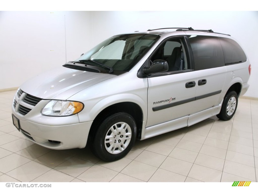 2005 Grand Caravan SE with Handicap Access - Bright Silver Metallic / Medium Slate Gray photo #3