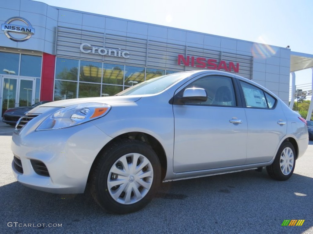 2014 Versa 1.6 SV Sedan - Brilliant Silver / Charcoal photo #1