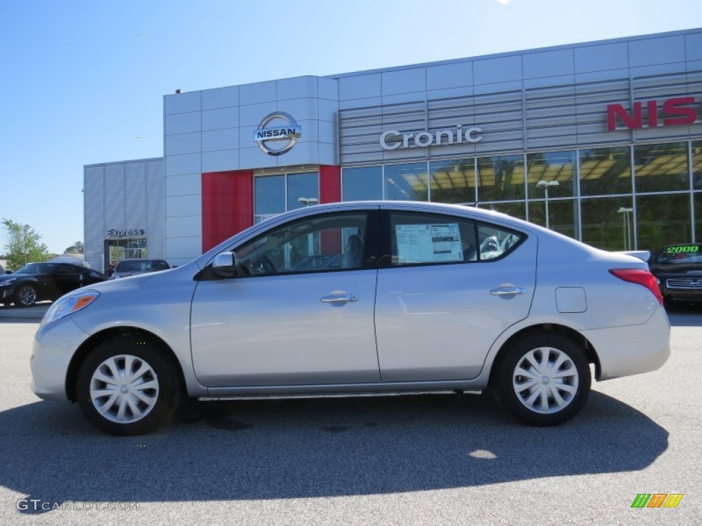 2014 Versa 1.6 SV Sedan - Brilliant Silver / Charcoal photo #2