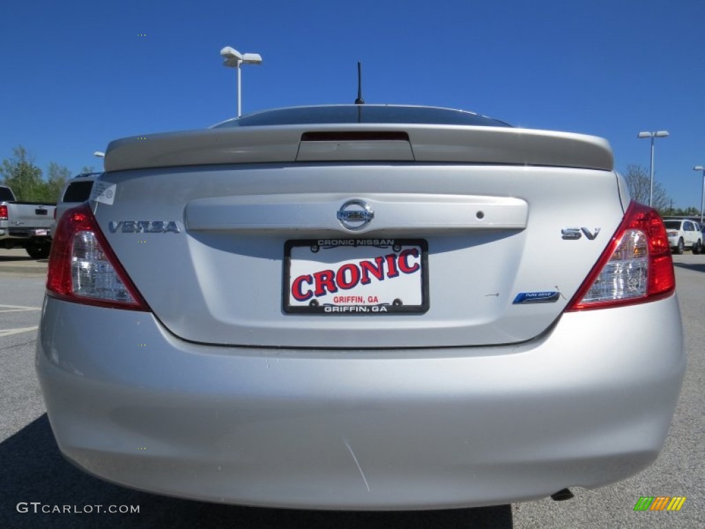 2014 Versa 1.6 SV Sedan - Brilliant Silver / Charcoal photo #4