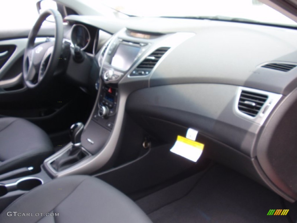 2014 Elantra Limited Sedan - Red / Black photo #18