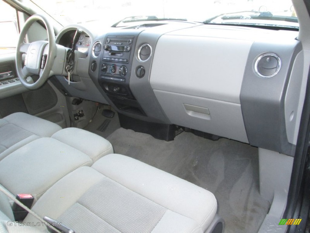 2004 Ford F150 XLT SuperCab 4x4 Dashboard Photos