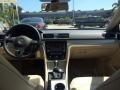 Candy White - Passat 2.5L SE Photo No. 12