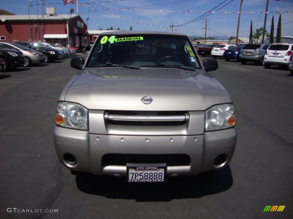 2004 Frontier XE King Cab - Granite Metallic / Gray photo #2