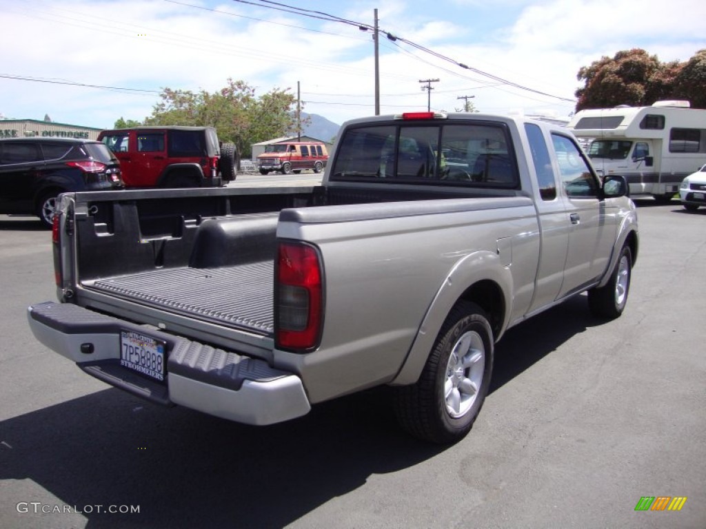 2004 Frontier XE King Cab - Granite Metallic / Gray photo #7