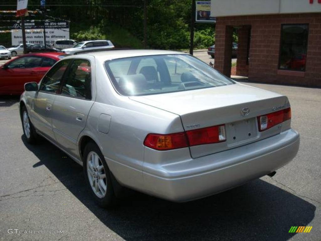 2001 Camry XLE V6 - Lunar Mist Metallic / Sage photo #2