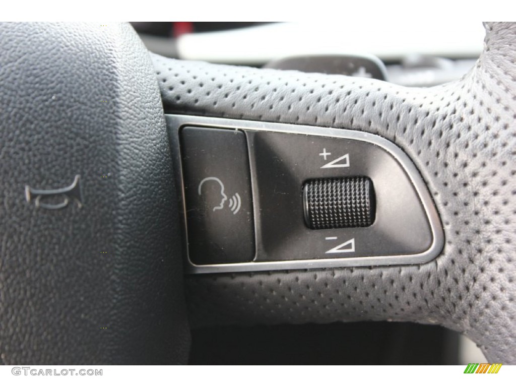 2011 Audi A4 2.0T Sedan Controls Photo #92573996