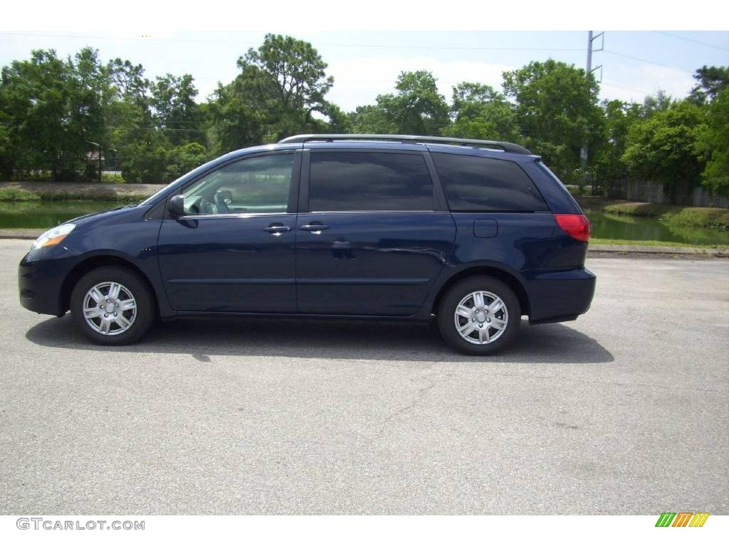 2006 Sienna LE - Nautical Blue Metallic / Stone Gray photo #1