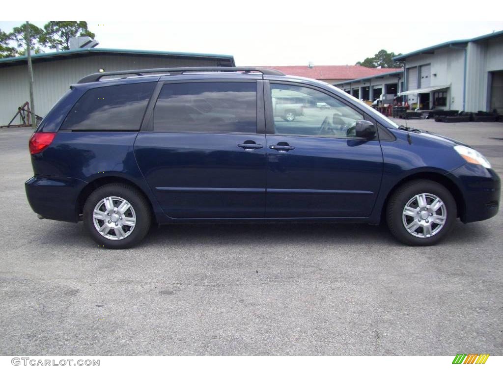 2006 Sienna LE - Nautical Blue Metallic / Stone Gray photo #3