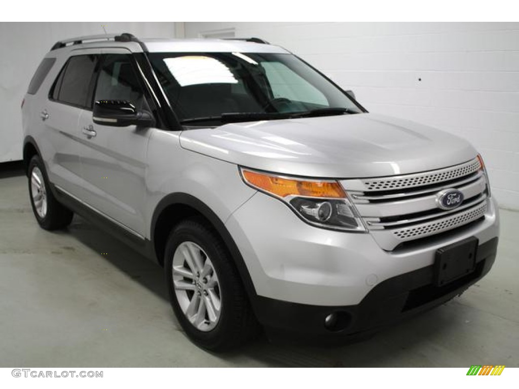 2011 Explorer XLT 4WD - Ingot Silver Metallic / Charcoal Black photo #5