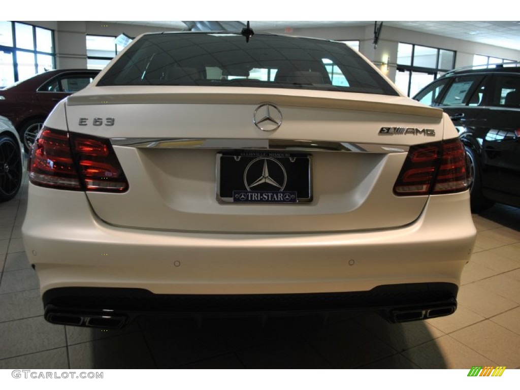 2014 E 63 AMG S-Model - designo Magno Cashmere White / Black photo #2