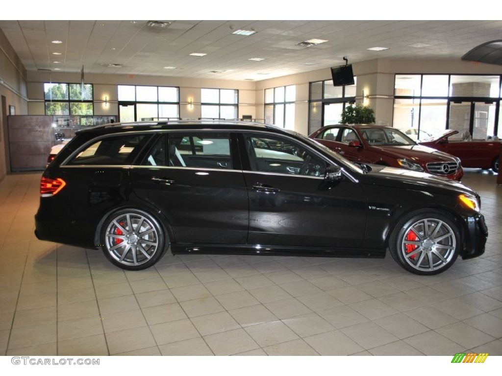 2014 E 63 AMG S-Model Wagon - Obsidian Black Metallic / Black photo #2