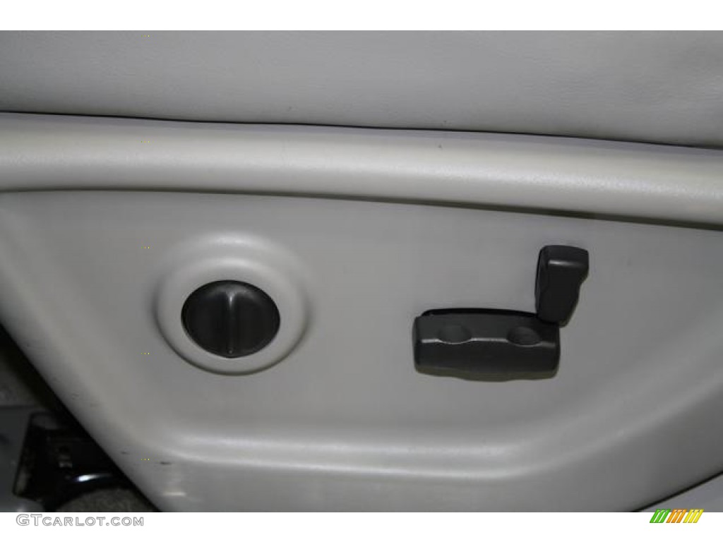 2005 TrailBlazer LS 4x4 - Superior Blue Metallic / Light Gray photo #31