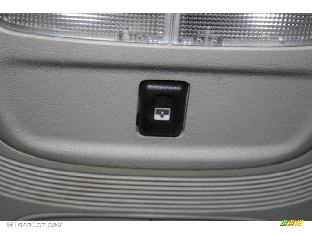2005 TrailBlazer LS 4x4 - Superior Blue Metallic / Light Gray photo #45