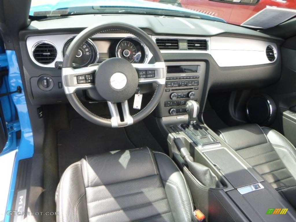 2014 Ford Mustang V6 Premium Convertible Charcoal Black Dashboard Photo #92582426