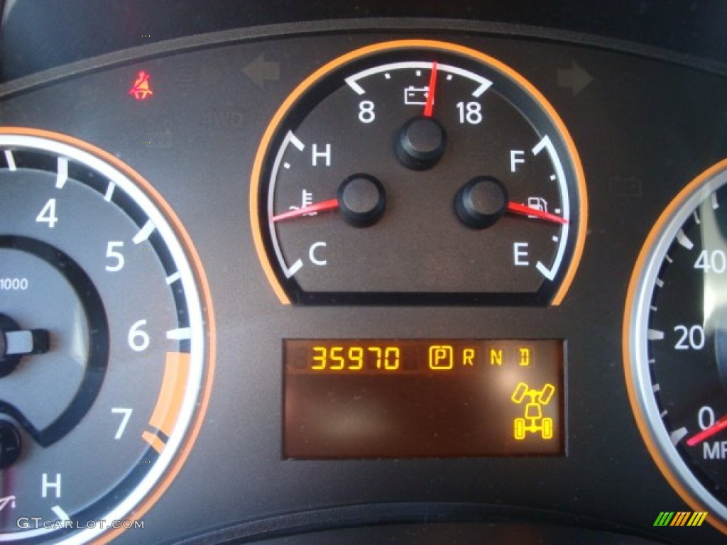 2011 Armada SV 4WD - Smoke Gray / Charcoal photo #24