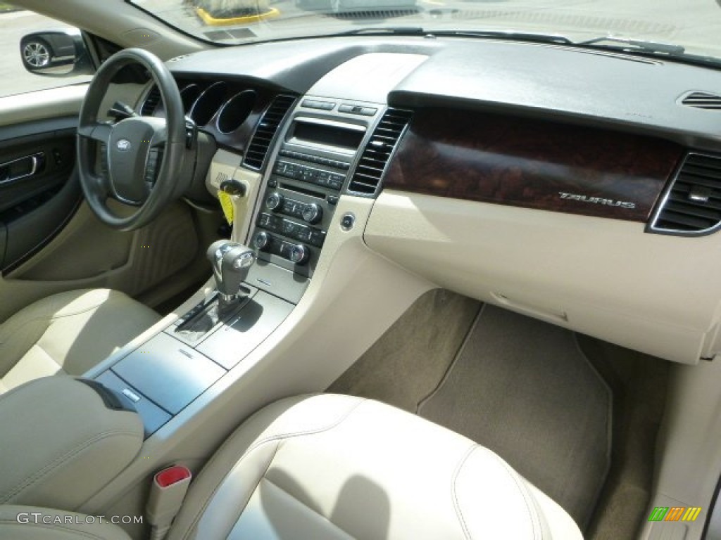 2011 Taurus SEL AWD - Gold Leaf / Light Stone photo #11