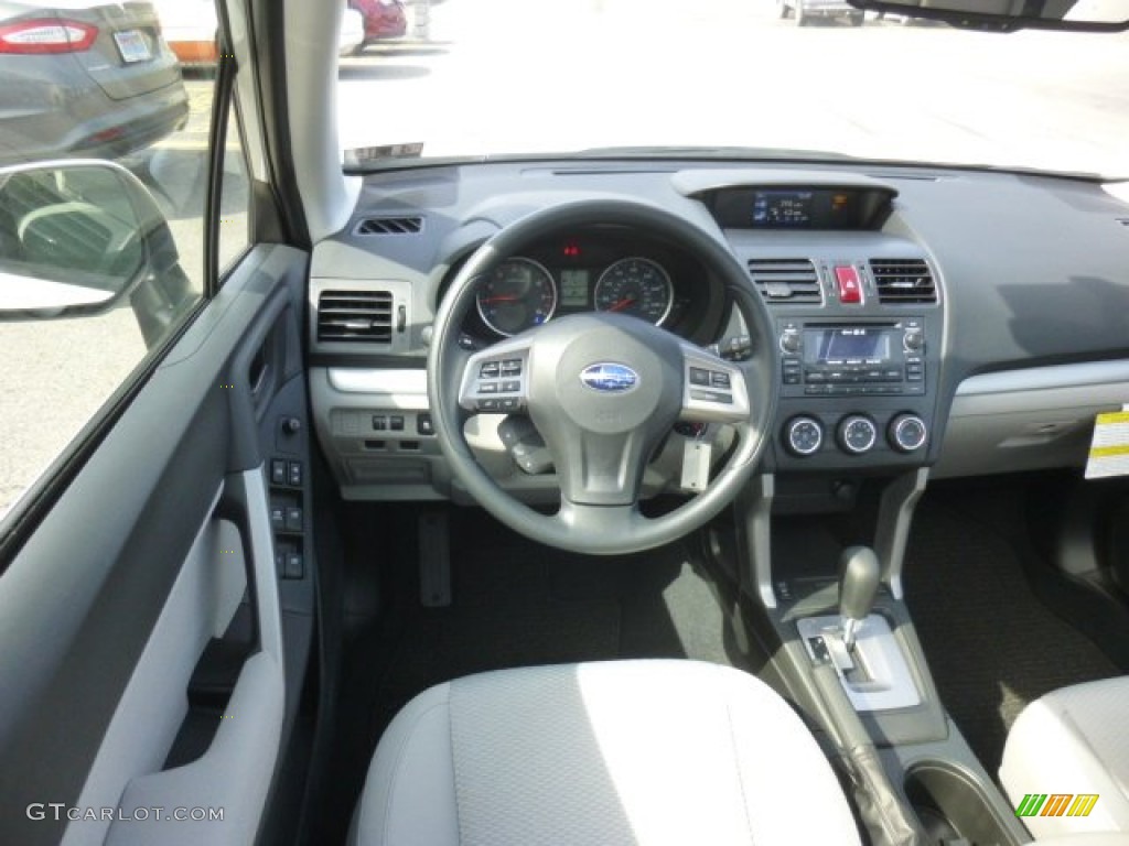 2015 Subaru Forester 2.5i Premium Gray Dashboard Photo #92585237