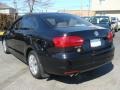 Black - Jetta SE Sedan Photo No. 4