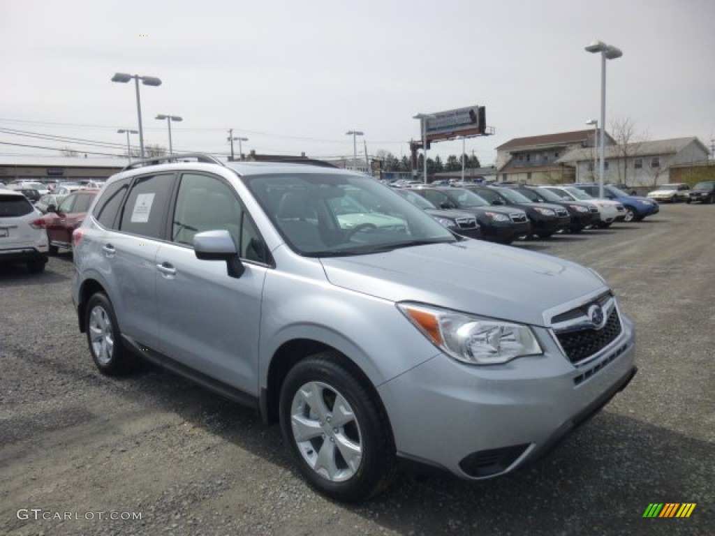 Ice Silver Metallic 2015 Subaru Forester 2.5i Premium Exterior Photo #92586422