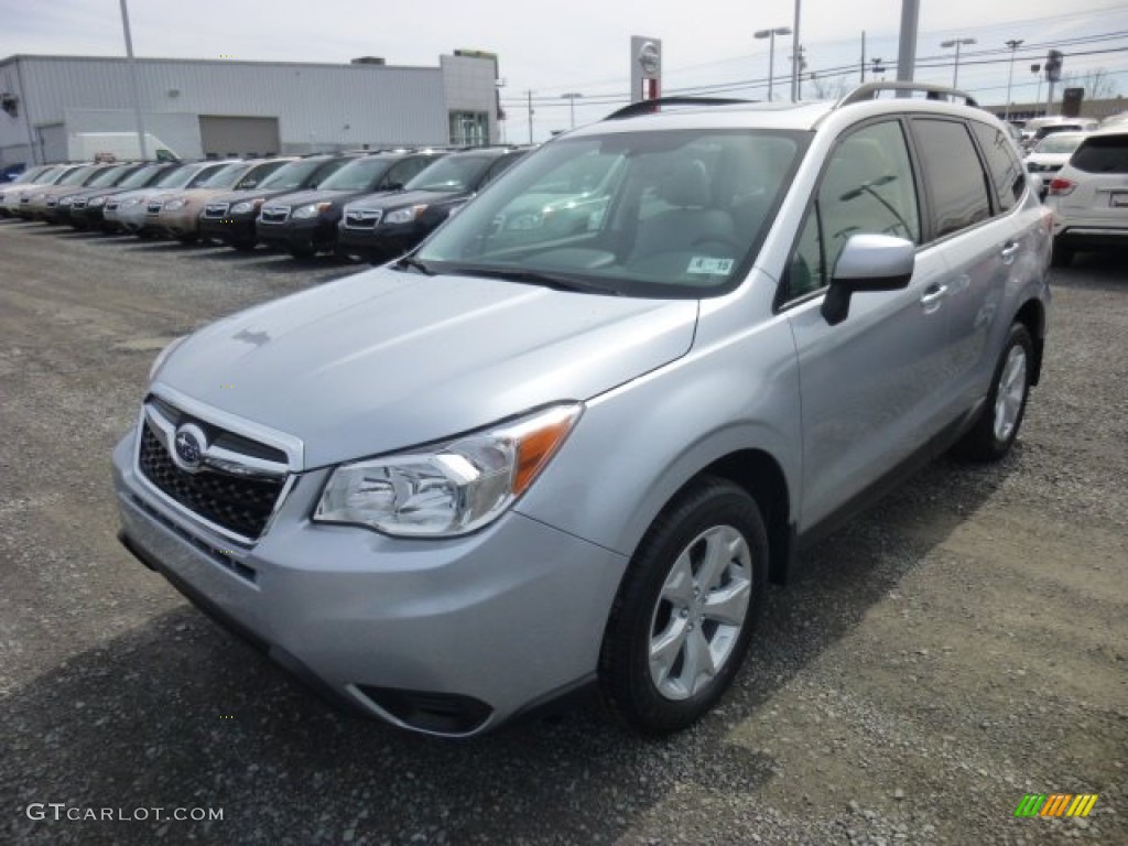 Ice Silver Metallic 2015 Subaru Forester 2.5i Premium Exterior Photo #92586450