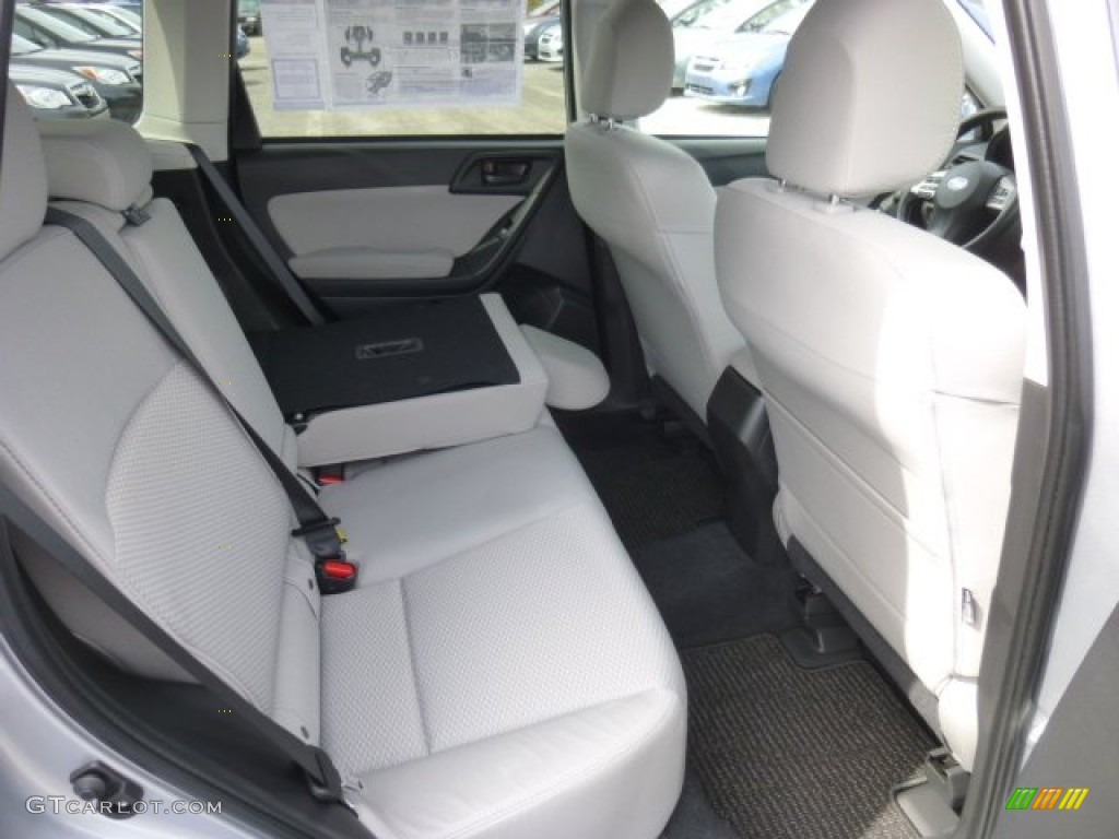 Gray Interior 2015 Subaru Forester 2.5i Premium Photo #92586550