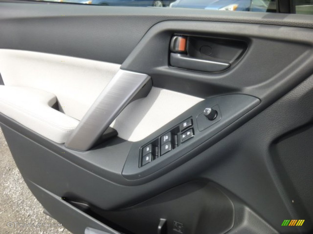 2015 Subaru Forester 2.5i Premium Controls Photo #92586622