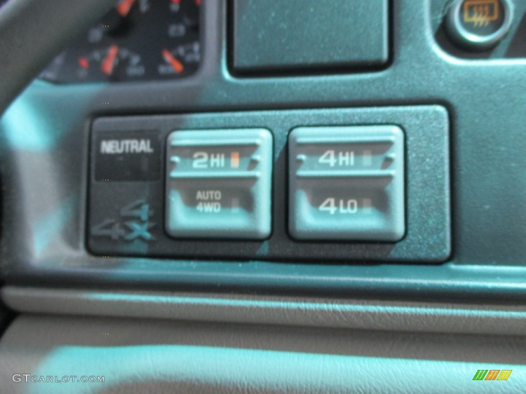 1999 Tahoe LT 4x4 - Light Pewter Metallic / Gray photo #10