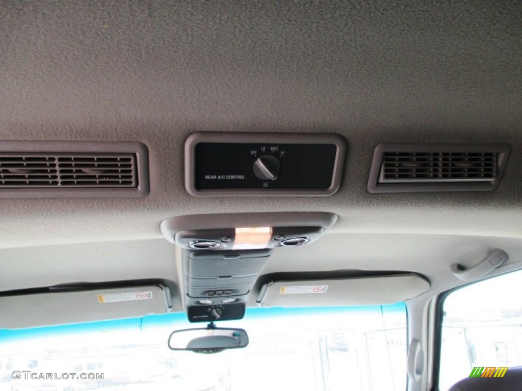1999 Tahoe LT 4x4 - Light Pewter Metallic / Gray photo #19
