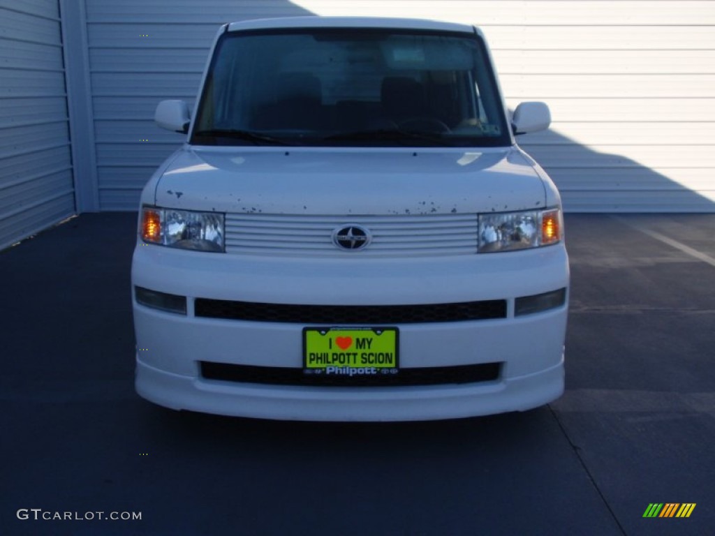 2006 xB  - Polar White / Dark Charcoal photo #8