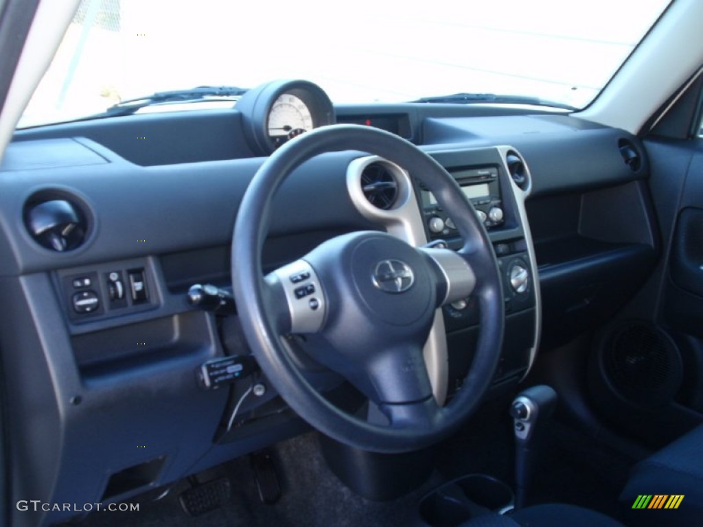 2006 xB  - Polar White / Dark Charcoal photo #37