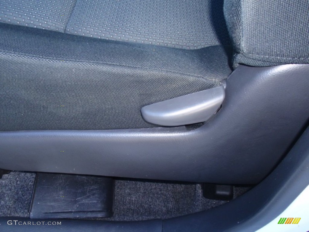 2006 xB  - Polar White / Dark Charcoal photo #39