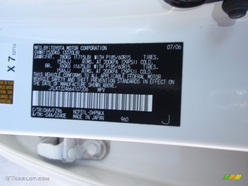 2006 xB  - Polar White / Dark Charcoal photo #46