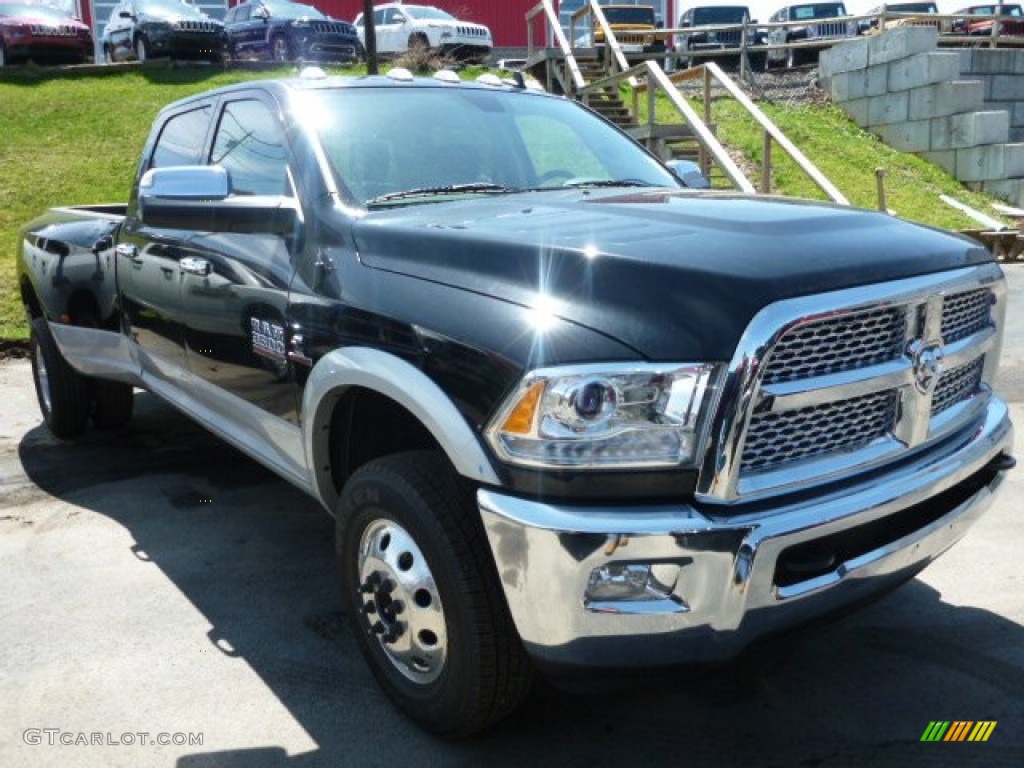 Black 2014 Ram 3500 Laramie Crew Cab 4x4 Dually Exterior Photo #92591823