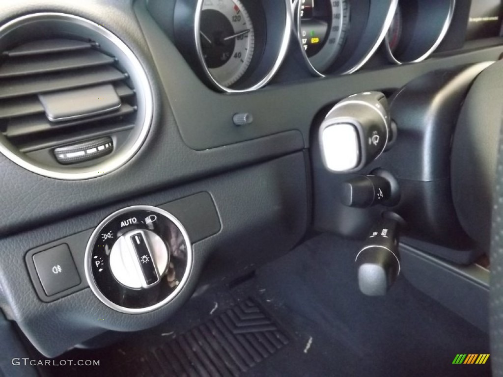 2014 Mercedes-Benz S 550 Sedan Controls Photos