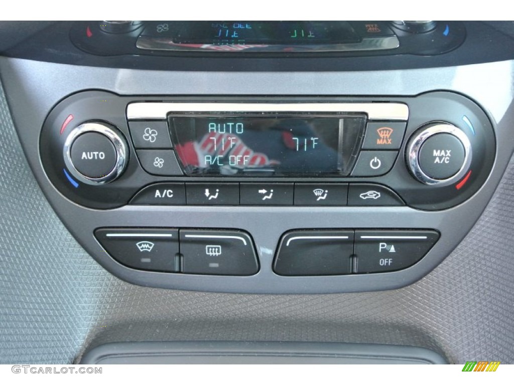 2014 Ford Transit Connect Titanium Wagon Controls Photo #92600424