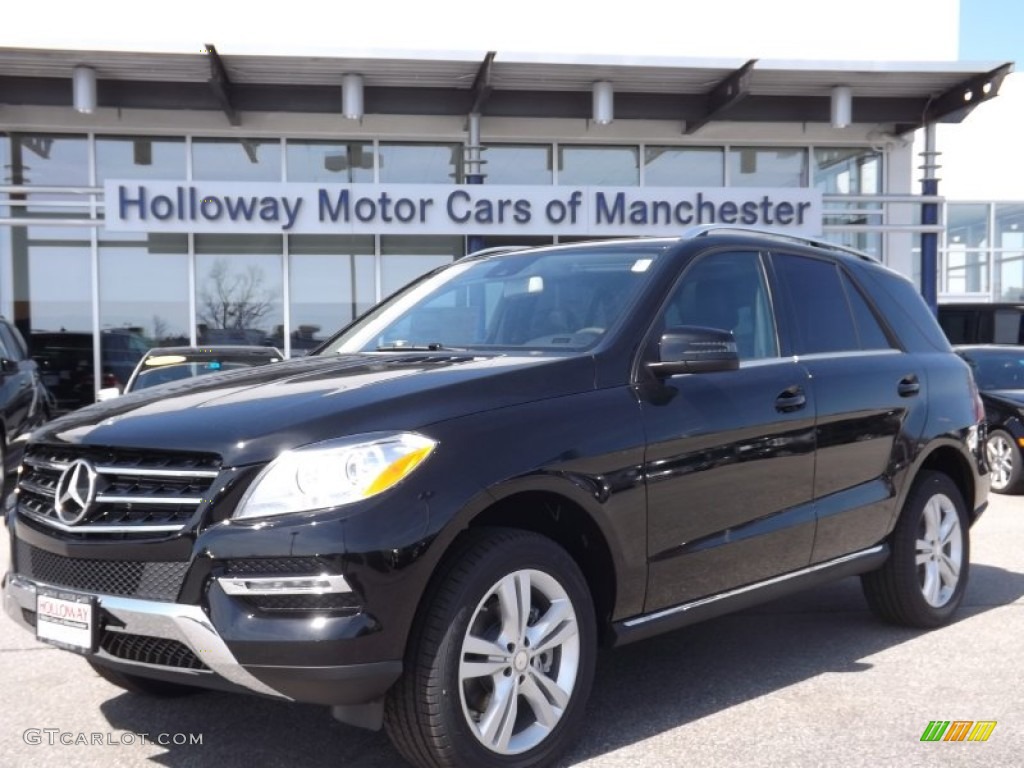 2014 ML 350 4Matic - Black / Black photo #1