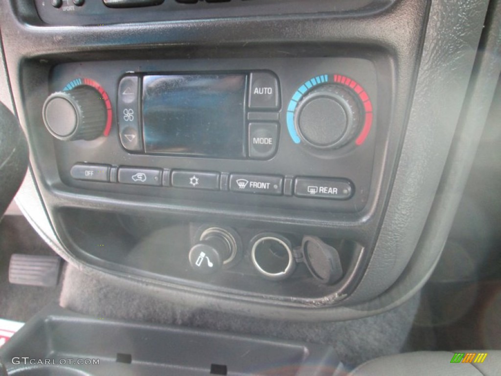 2002 TrailBlazer LS 4x4 - Indigo Blue Metallic / Dark Pewter photo #21