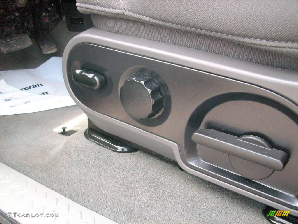 2006 F150 XLT SuperCrew 4x4 - Black / Medium/Dark Flint photo #21