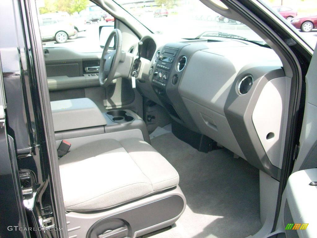 2006 F150 XLT SuperCrew 4x4 - Black / Medium/Dark Flint photo #31