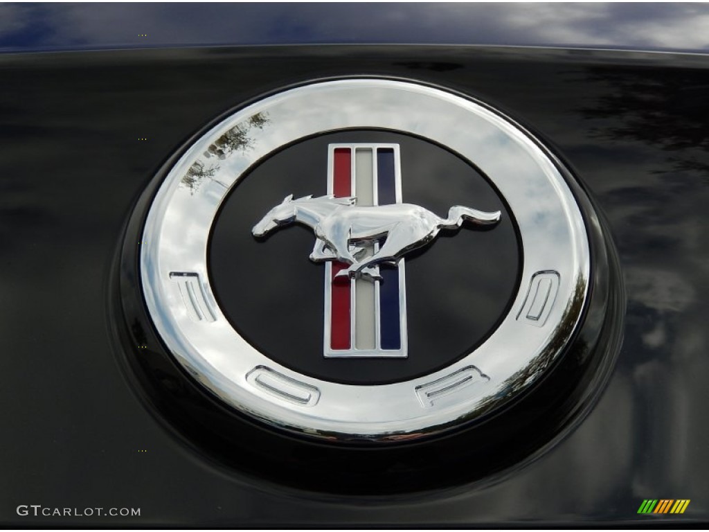 2014 Ford Mustang V6 Premium Coupe Marks and Logos Photos