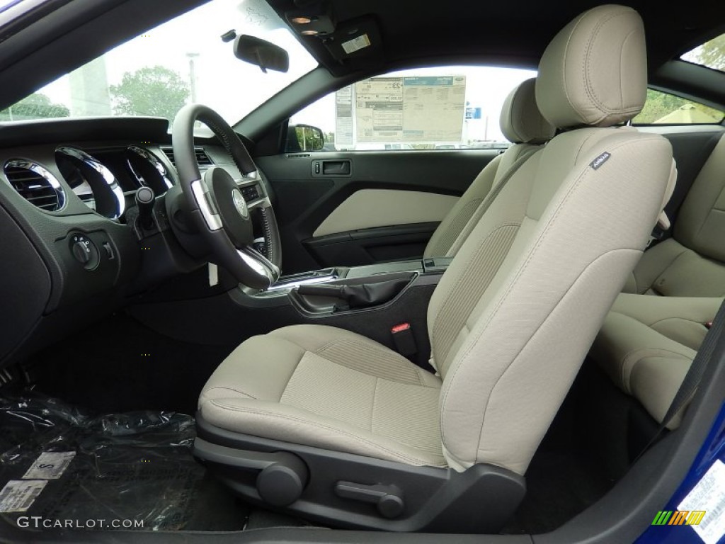 Medium Stone Interior 2014 Ford Mustang V6 Premium Coupe Photo #92609348