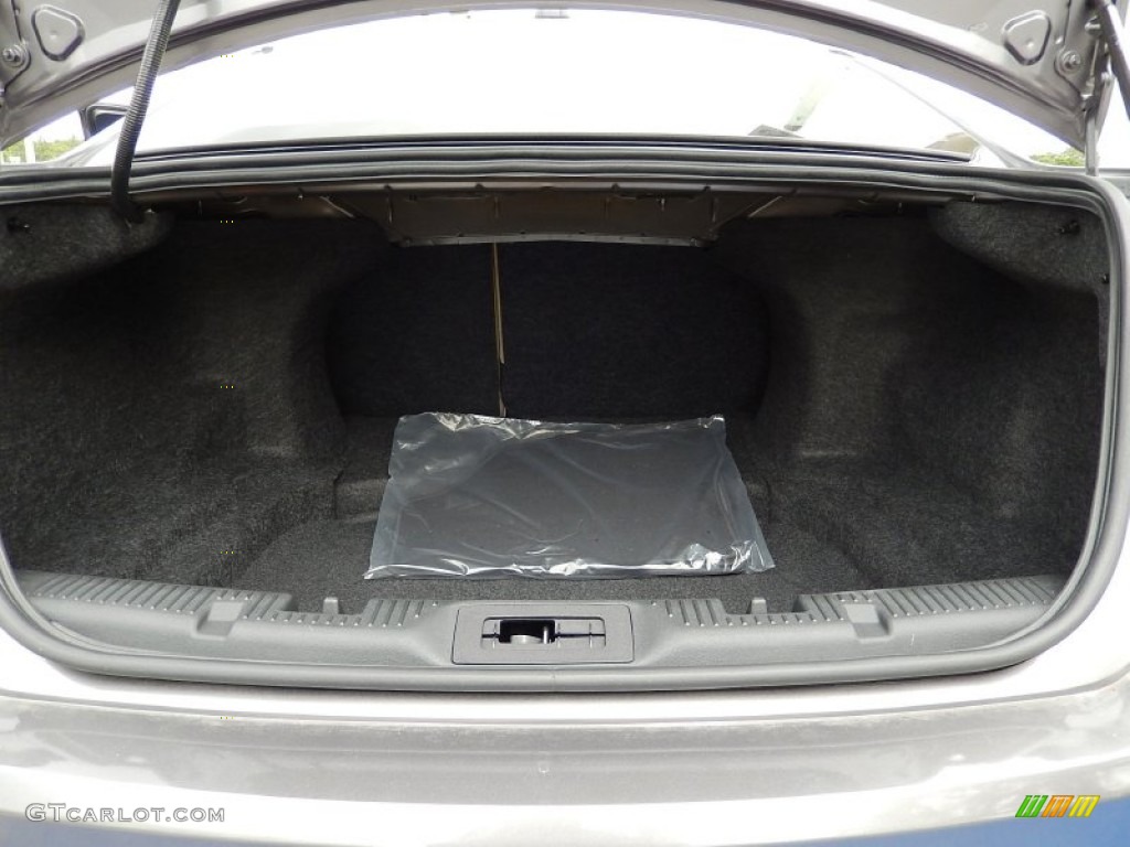 2014 Ford Taurus SE EcoBoost Trunk Photos