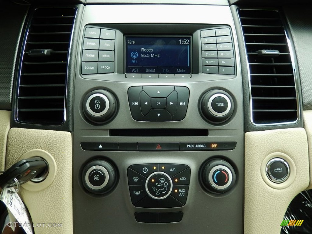 2014 Ford Taurus SE EcoBoost Controls Photo #92612579